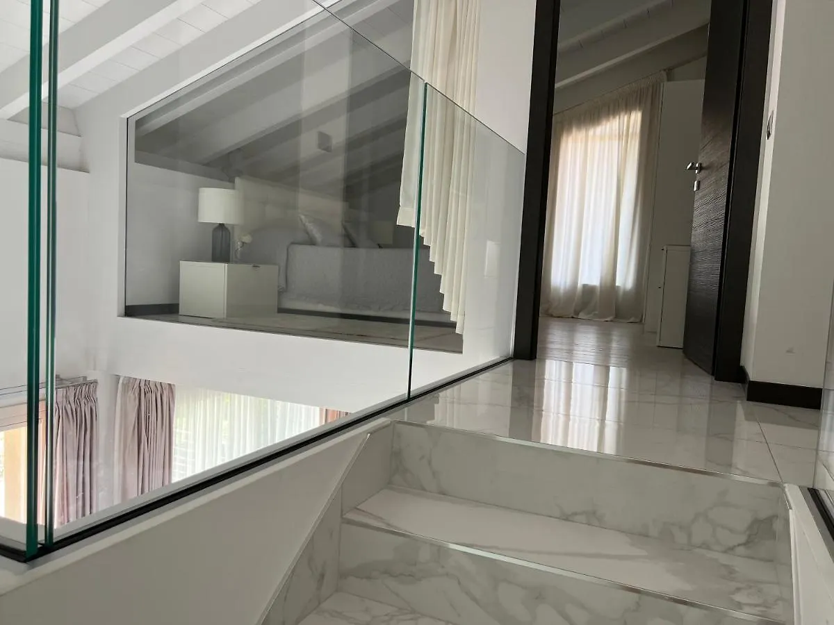 Paganini Suites And Apartments Сирмионе 0*,