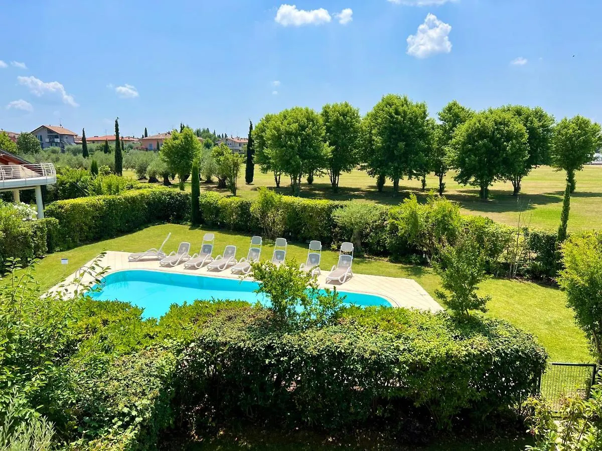 Paganini Suites And Apartments Сирмионе Италия