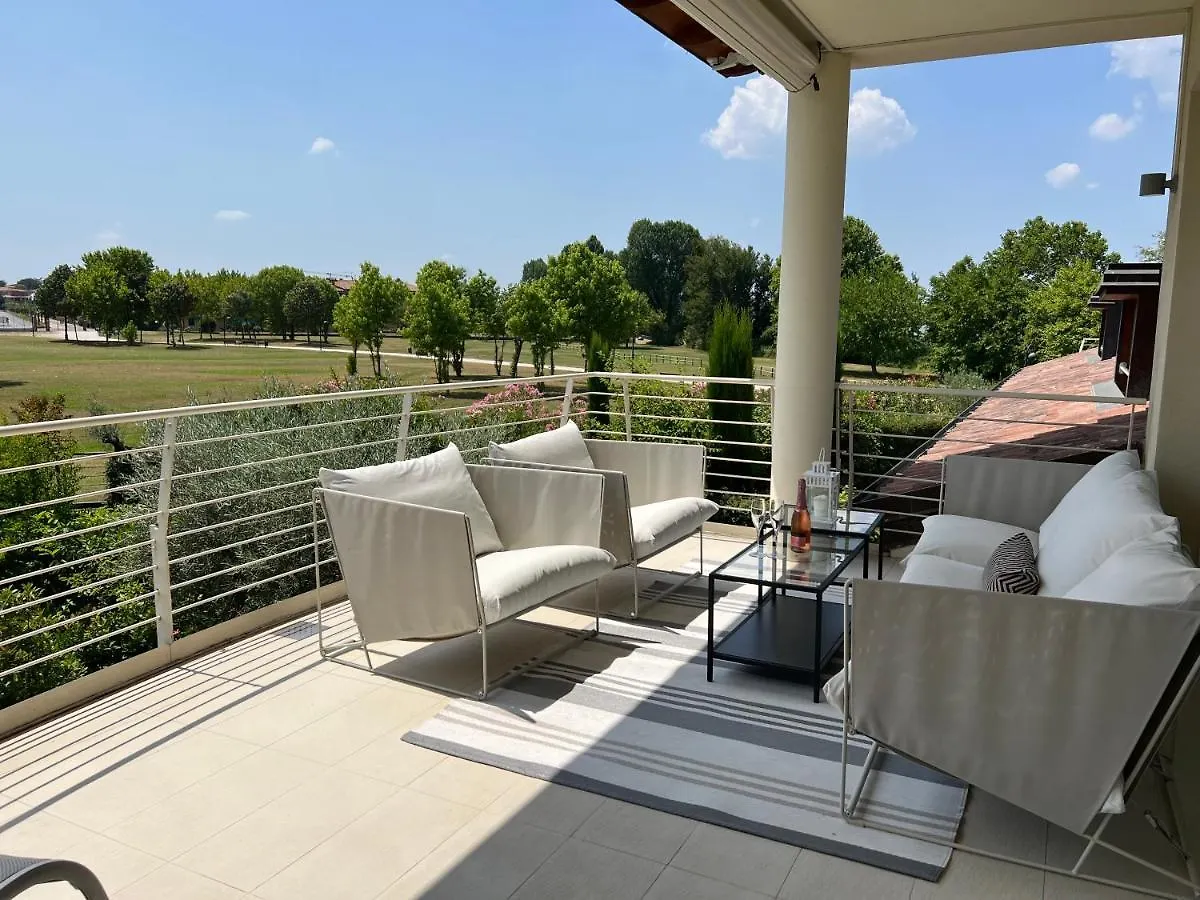 Paganini Suites And Apartments Сирмионе