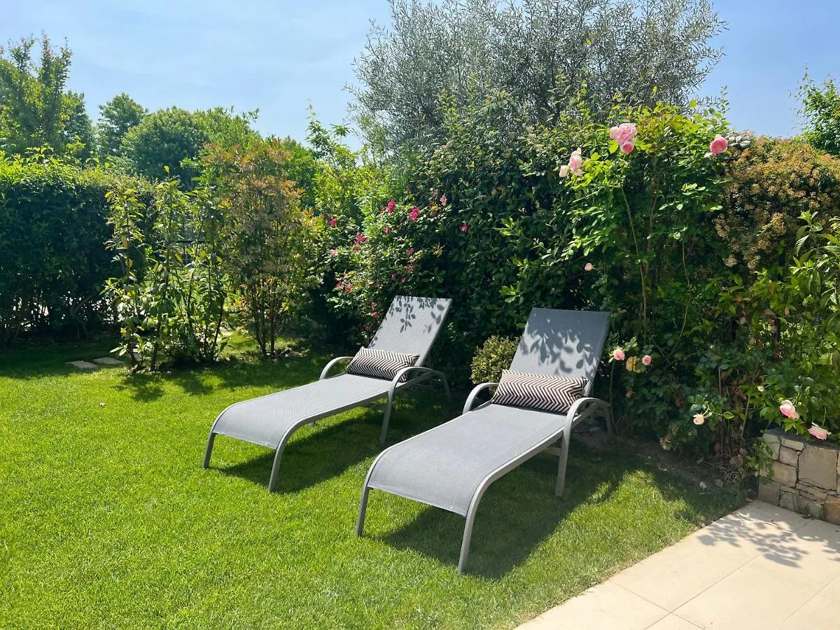 סירמיונה Paganini Suites And Apartments איטליה