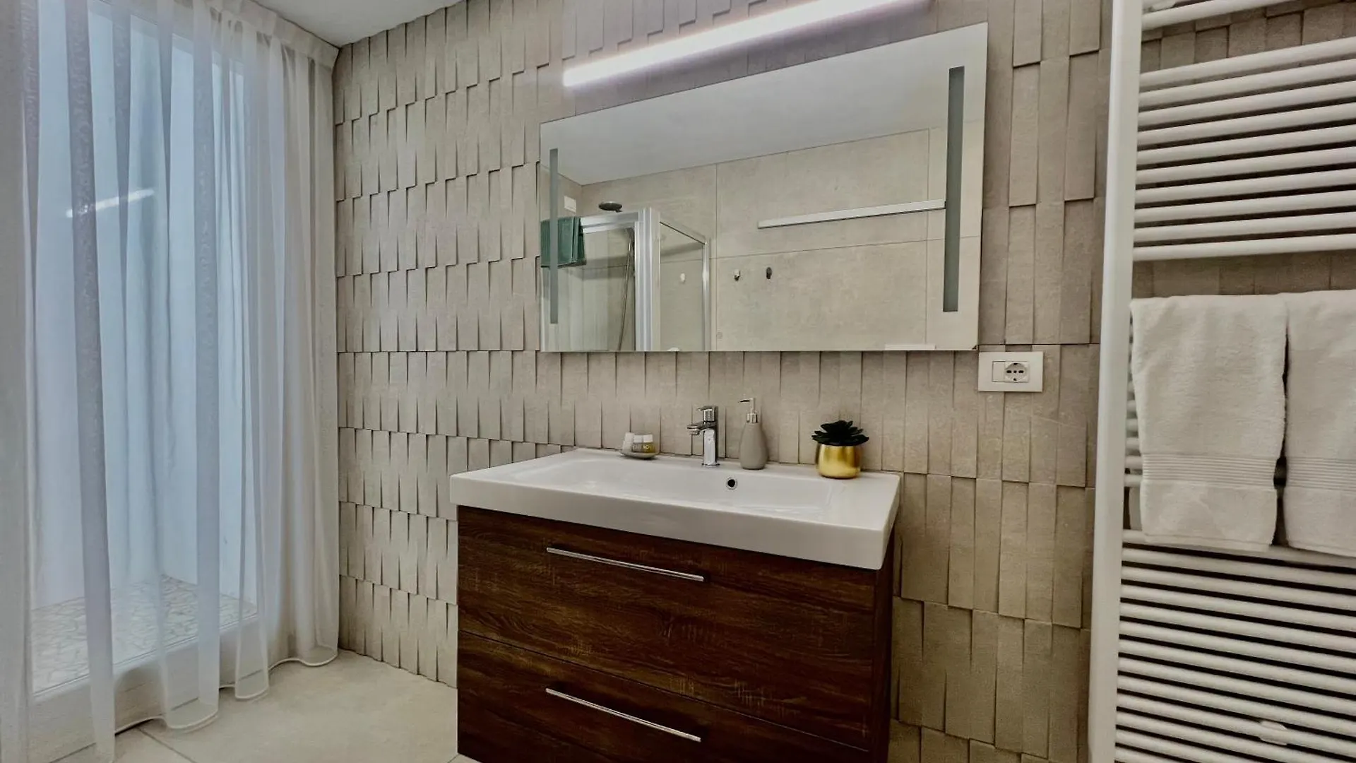 סירמיונה Paganini Suites And Apartments איטליה